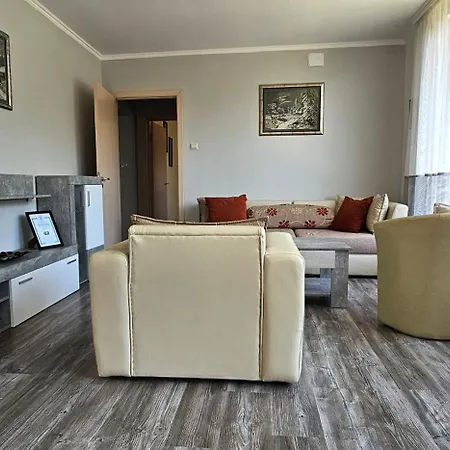 Apartament при рени Koprivștița